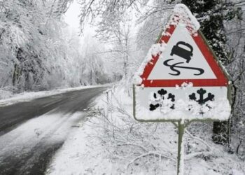 На Сумщину суне циклон: прогнозують сніг, дощ, ожеледицю та сильний вітер