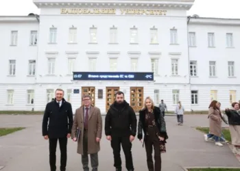 “Разом навчаємося і зростаємо”: представники ЄС відвідали Полтавську політехніку та релокований Луганський університет Шевченка