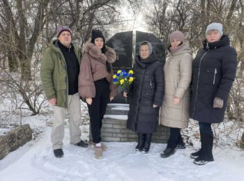 ШАНА І ПАМ’ЯТЬ: У РОМЕНСЬКІЙ ГРОМАДІ ВШАНУВАЛИ УЧАСНИКІВ ЛІКВІДАЦІЇ АВАРІЇ НА ЧАЕС