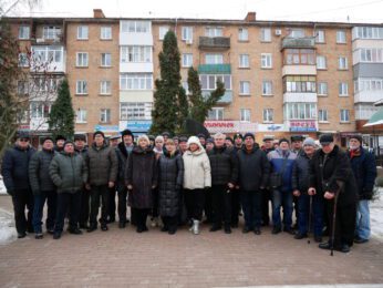 ШАНА І ПАМ’ЯТЬ: У РОМЕНСЬКІЙ ГРОМАДІ ВШАНУВАЛИ УЧАСНИКІВ ЛІКВІДАЦІЇ АВАРІЇ НА ЧАЕС