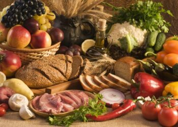 Що буде з цінами на продукти в Україні 2025 року: прогноз експерта