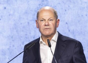 Шольц після розмови з Трампом: Ми зможемо виробити стратегію щодо України