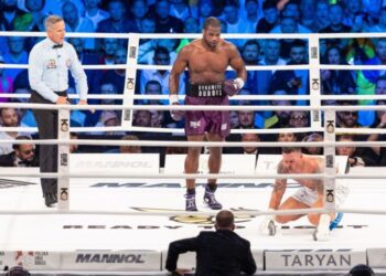 Тренер Гассієва висловився про можливий реванш Усика з Дюбуа: “Є думка багатьох, що могли нокаут зарахувати”