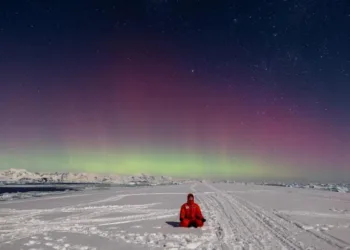 Учені прогнозують полярне сяйво в новорічну ніч після потужних спалахів на Сонці двома днями раніше