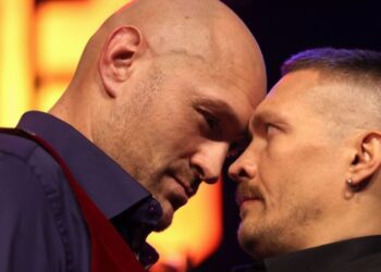 “Вчора з ним говорив”: Володимир Хрюнов передбачив розгром у реванші Усика з Ф’юрі