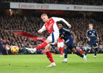 ВІДЕО. Провалився в обороні. Зінченко ледь не привіз пенальті у матчі з МЮ