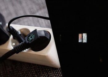 Відключення світла 31 грудня: енергетики повідомили, чи діятимуть у вівторок графіки