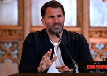 Промоутер Джошуа з жалем відреагував на рішення Ф’юрі піти з боксу