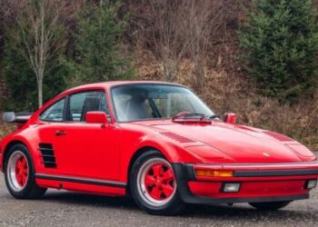 На аукціон виставили дуже рідкісний і незвичний Porsche 80-х у новому стані (ФОТО)