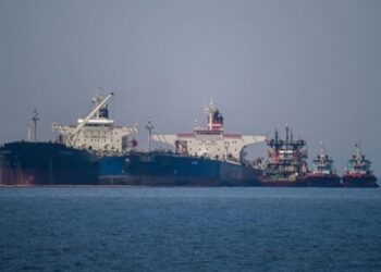 Вплив санкцій США: експорт російської нафти впав до річного мінімуму