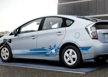 Гібридні авто стали популярнішими за бензинові та дизельні на європейському ринку