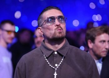 Леннокс Льюїс відповів на запитання, хто може здолати Усика