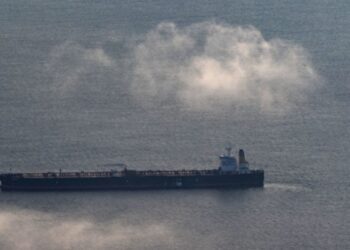 Індія закриває порти для “тіньових” танкерів з нафтою РФ