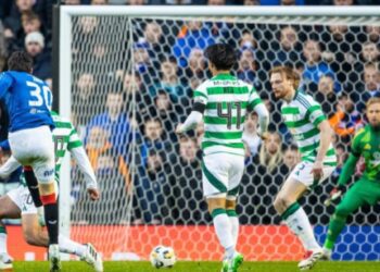 Рейнджерс вдома розгромив Селтік, завдавши принциповому супернику першої поразки в чемпіонаті