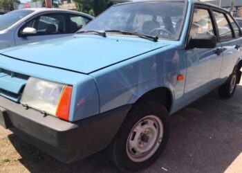 В Україні знайшли «девʼятку» 1990 року випуску з пробігом 98 кілометрів (ФОТО)