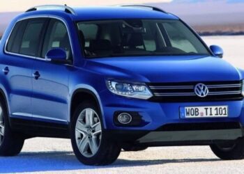 Українці масово купують дешеві старі автомобілі: з’явився перелік