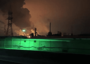 Рязанський НПЗ призупинив роботу після атак дронів – ЗМІ