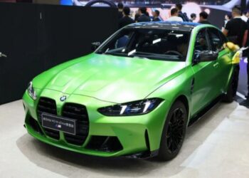 Нове покоління легендарного BMW M3 отримає бензинову версію