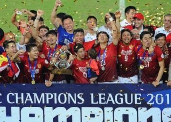 Дворазовий переможець азійської Ліги чемпіонів Гуанчжоу втратив професійний статус через фінансові проблеми