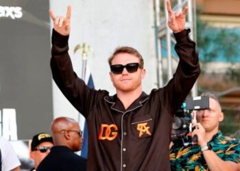 Альварес неоднозначно відреагував на інформацію про бій з Кроуфордом