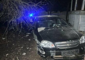 П’яний водій зніс паркан на Роменській у Сумах