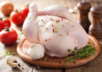 Чого чекати від цін на курятину в Україні: експерт дав прогноз на найближчі місяці