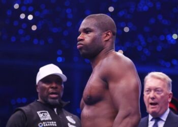 Промоутер узяв під сумнів перемогу Дюбуа над Паркером