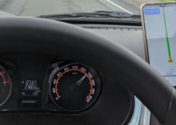 Фахівці пояснили, чому спідометр та навігатор показують різну швидкість