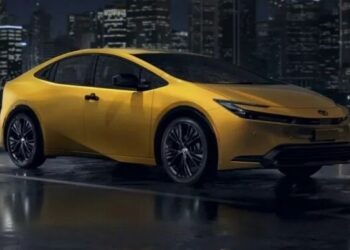 Toyota розкрила ціну своєї найекономічнішої моделі 2025 року (ФОТО)