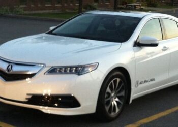 Десять люксових седанів, які краще купувати вживаними