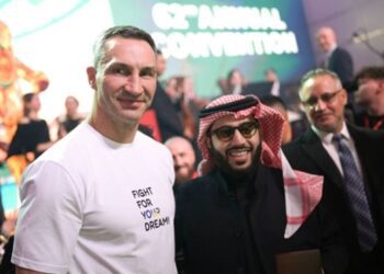 Інсайдер назвав бій, який отримає Кличко після повернення