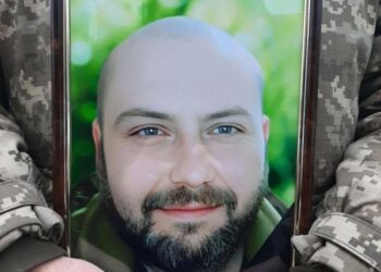 Сьогодні сумська громада попрощалась із Миколою Овчаренком