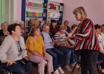 Як орієнтуватись в інформаційному просторі:мешканці Шосткинської громади навчаються медіаграмотності