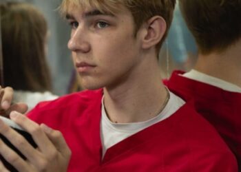 Максим Сауров посів друге місце у ІІІ етапі Всеукраїнської учнівської олімпіади з хімії