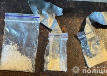 На Роменщині у двох чоловіків виявили наркотичні речовини