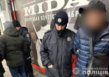 На Сумщині викрили організовану групу шахраїв, які через інтернет продавали не існуючі сільськогосподарські товари