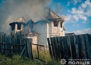 Поліція Сумщини показали наслідки ворожих обстрілів з боку рф