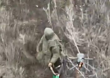 Прикордонники на Сумщині взяли в полон російського військового за допомогою безпілотника