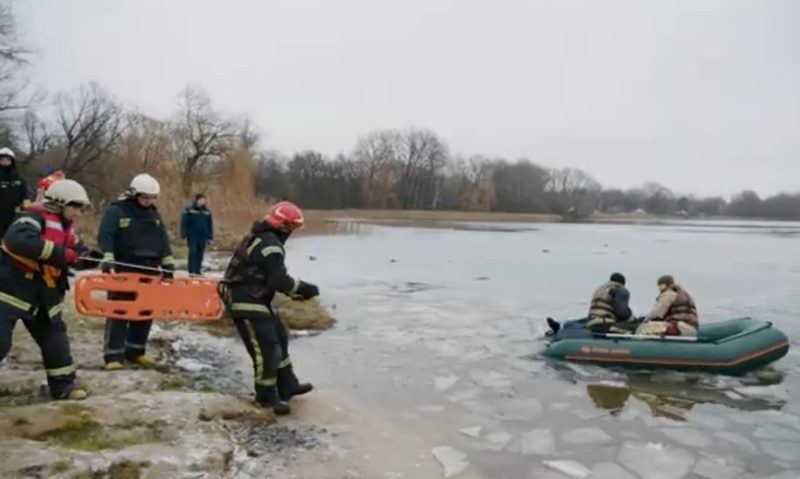 Шосткинські рятувальники провели навчання з порятунку людей на воді + Відео