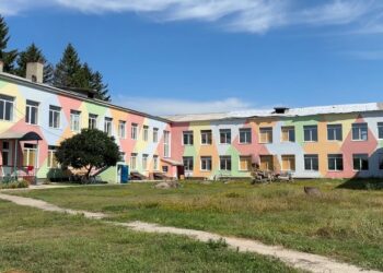 Сьогодні вранці росіяни вдарили по Миропіллю двома FPV-дронами