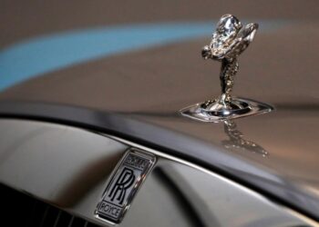 У Росії продажі Rolls-Royce підскочили: у компанії розводять руками