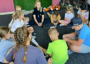 У Шостці поліцейські влаштували арт-терапевтичний захід для дітей