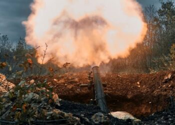 Вночі ворожі війська обстріляли дві громади Сумщини