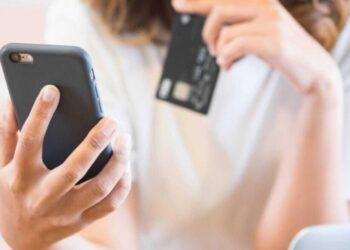 Жителька Сумщини хотіла отримати матеріальну допомогу «від Президента», однак втратила понад 55 тисяч