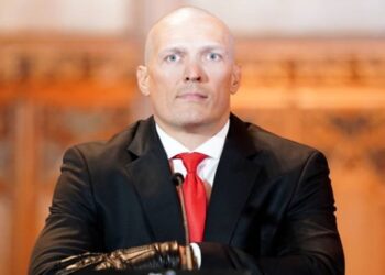 Стало відомо, чи відвідає Усик бій Дюбуа – Паркер