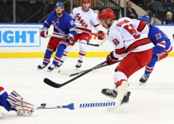 НХЛ: Флорида і Едмонтон продовжили переможні серії