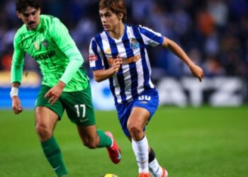 Порту у компенсований час врятував нічию в матчі зі Спортінгом, Леви догравали поєдинок вдев’ятьох