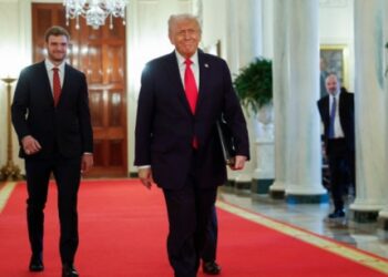 Трамп: Я зателефоную нашій хокейній збірній перед матчем з Канадою, яка колись стане нашим 51-м штатом