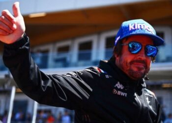 Астон Мартін замінить Феттеля Алонсо