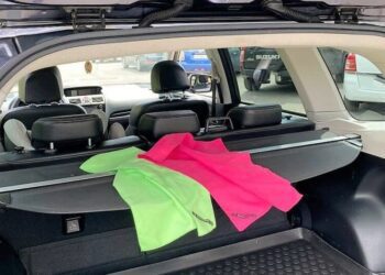 Навіщо водії тримають в автомобілі рушник: лайфхак від батька з дітьми